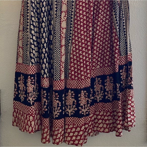 Women's Beautiful wrap around skirt - Picture 3 of 14